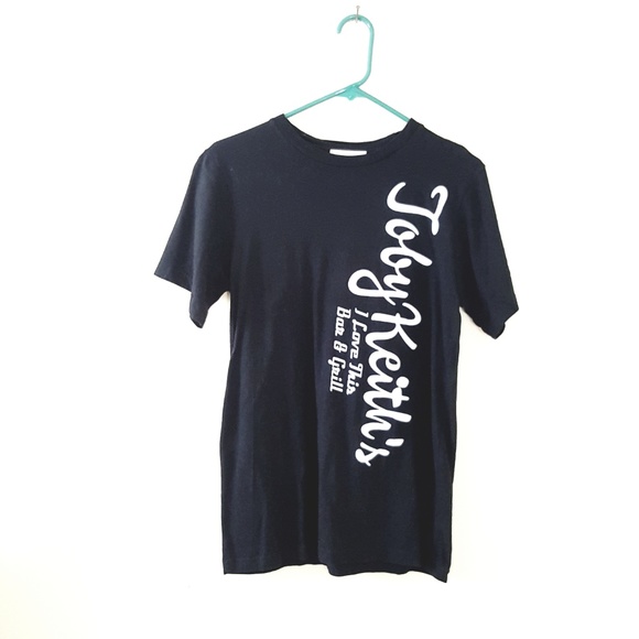 3/$30 //Toby Keith's 'I Love This Bar & Grill' Tee - Picture 2 of 6